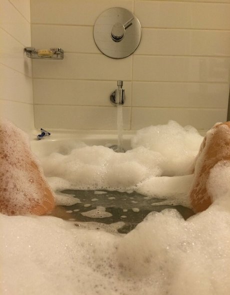 Britne Oldford model erotic galleries