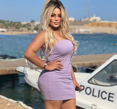 Deli Sana porn actress galleries