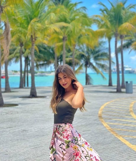 Malak Koura star xxx pic