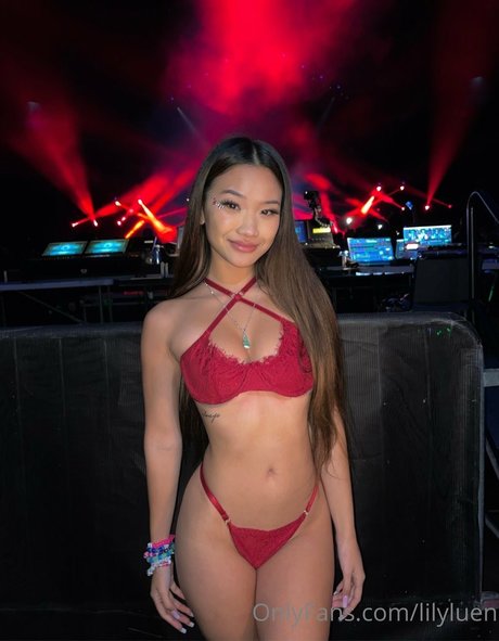 Lily Luen exclusive model gallery