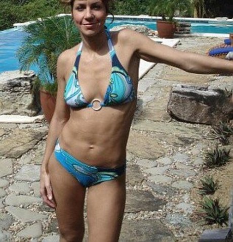 Julia Bradbury model hot galleries
