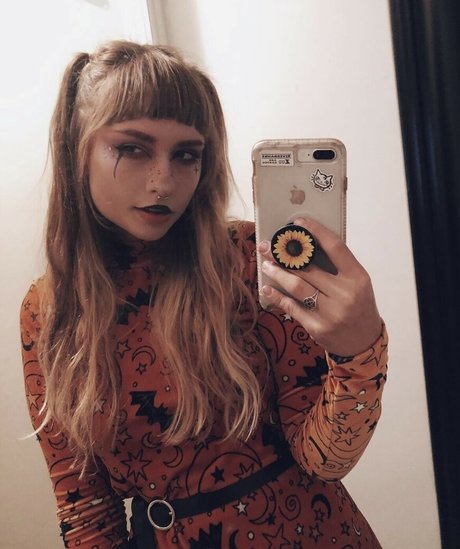 Evergreenosa hot model pics