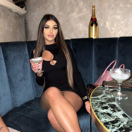 Erin Gray art model gallery