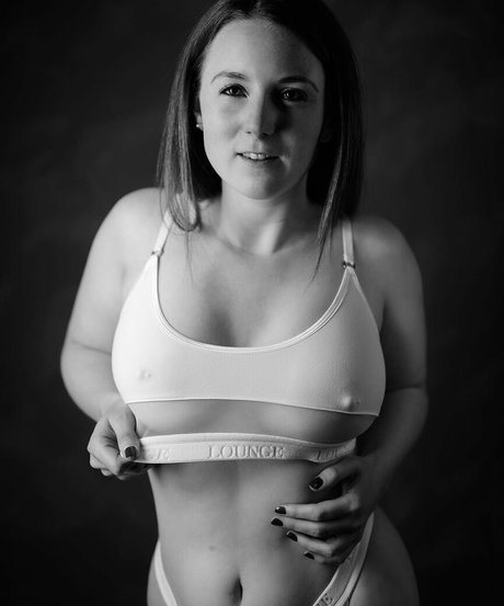 isbllx xxx model photo