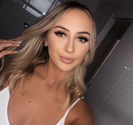 Taylah Small adult model archive