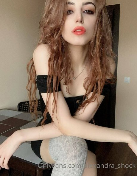 alexandra shock free star picture
