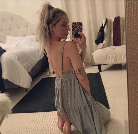 blonde natural onlyfans nude pics