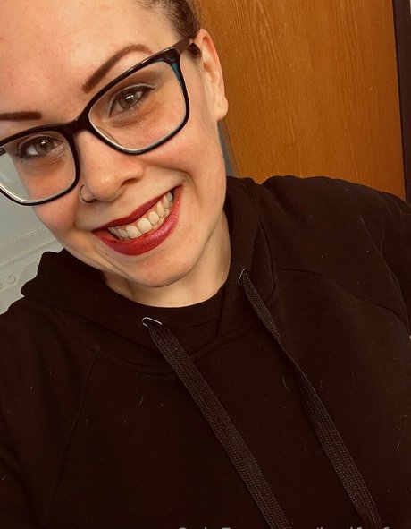 jeniferfur nude model image