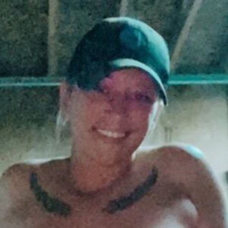 Big Tits McGee star erotic pic