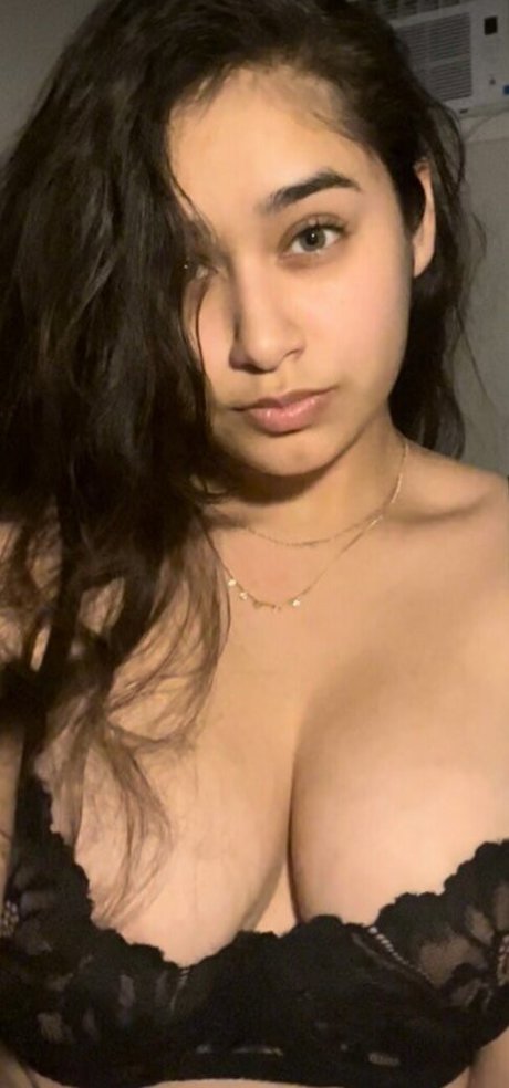 Kayla Rosalia free actress photo