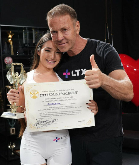 Shelena ldr model sexy galleries