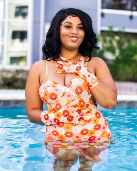 chicks with dicks onlyfans free pics