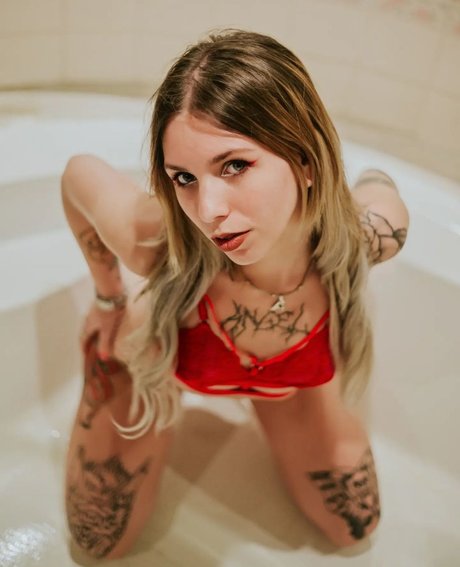 Deathliz adult model img