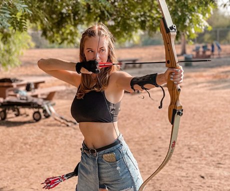 asian shemale onlyfans nude picture