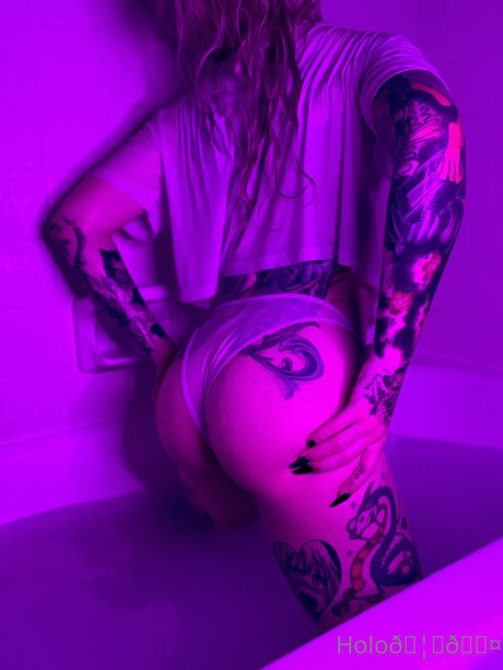 busty mom onlyfans free xxx picture