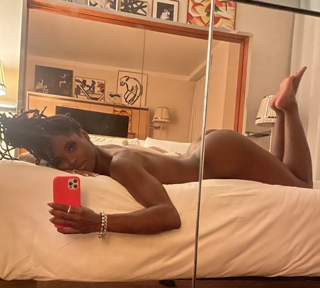 Bia Bates xxx actress photo