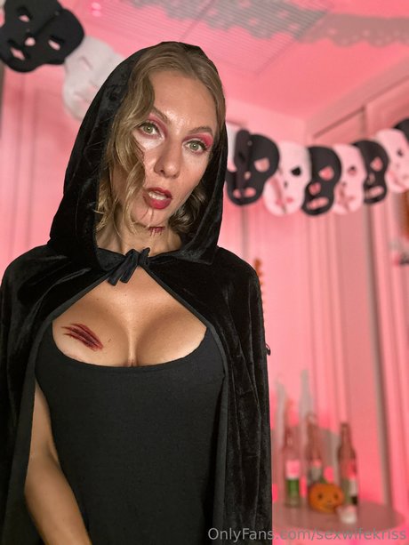 Mrs Kiss_ pornstar sexy picture