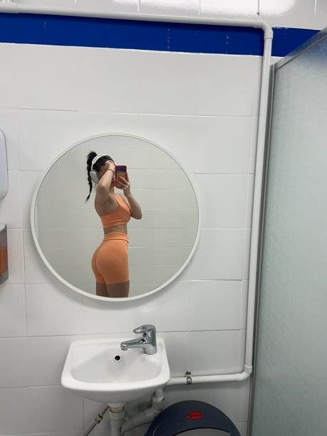 Alliyah model porn pics