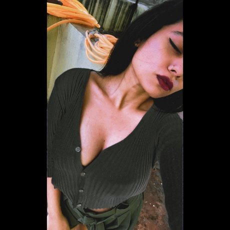 Estcy star hot image