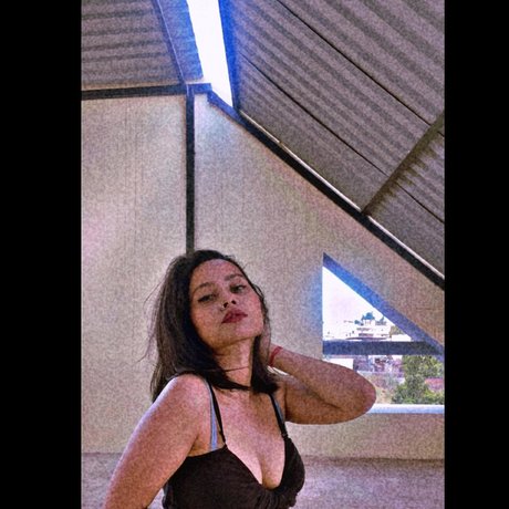 Estcy sexy model pics