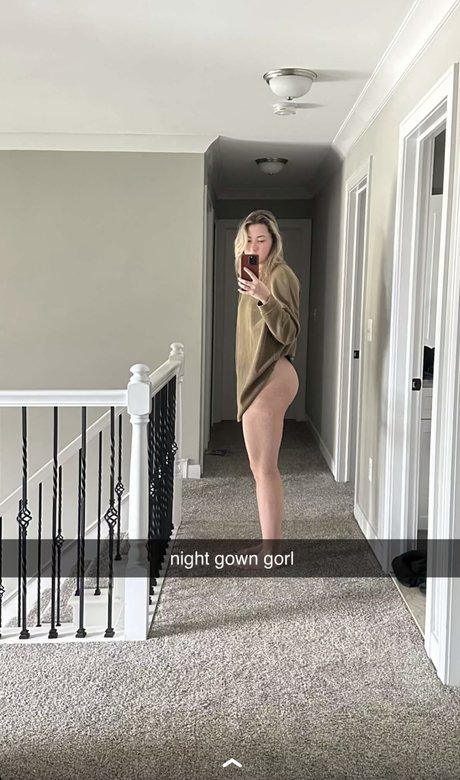 Alice Klomp sexy actress pics