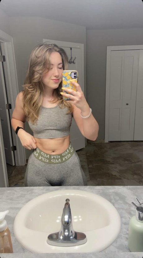 Alice Klomp pornstar hot images