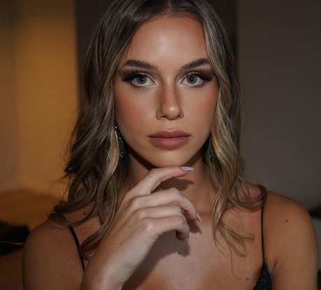 Hailey Grice nice actress pictures