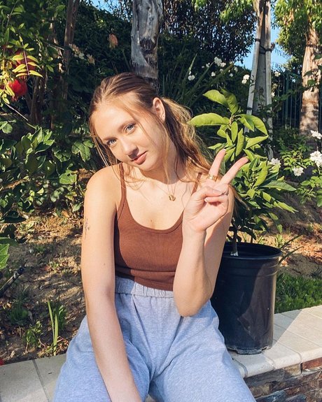 Jordan Burton star hot galleries