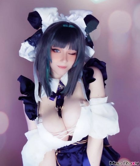 Mad Roxy erotic pornstar archive