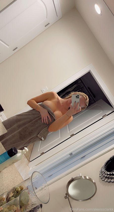 20 years old onlyfans hot photo