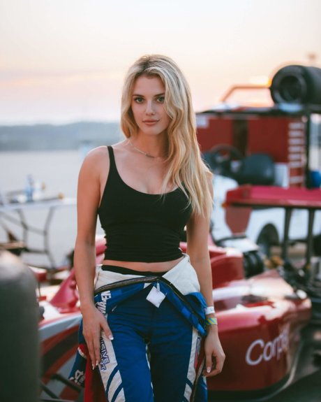 petite slut onlyfans hot porn picture