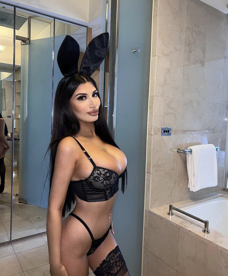 Melissa Stefoulis star beautiful pictures