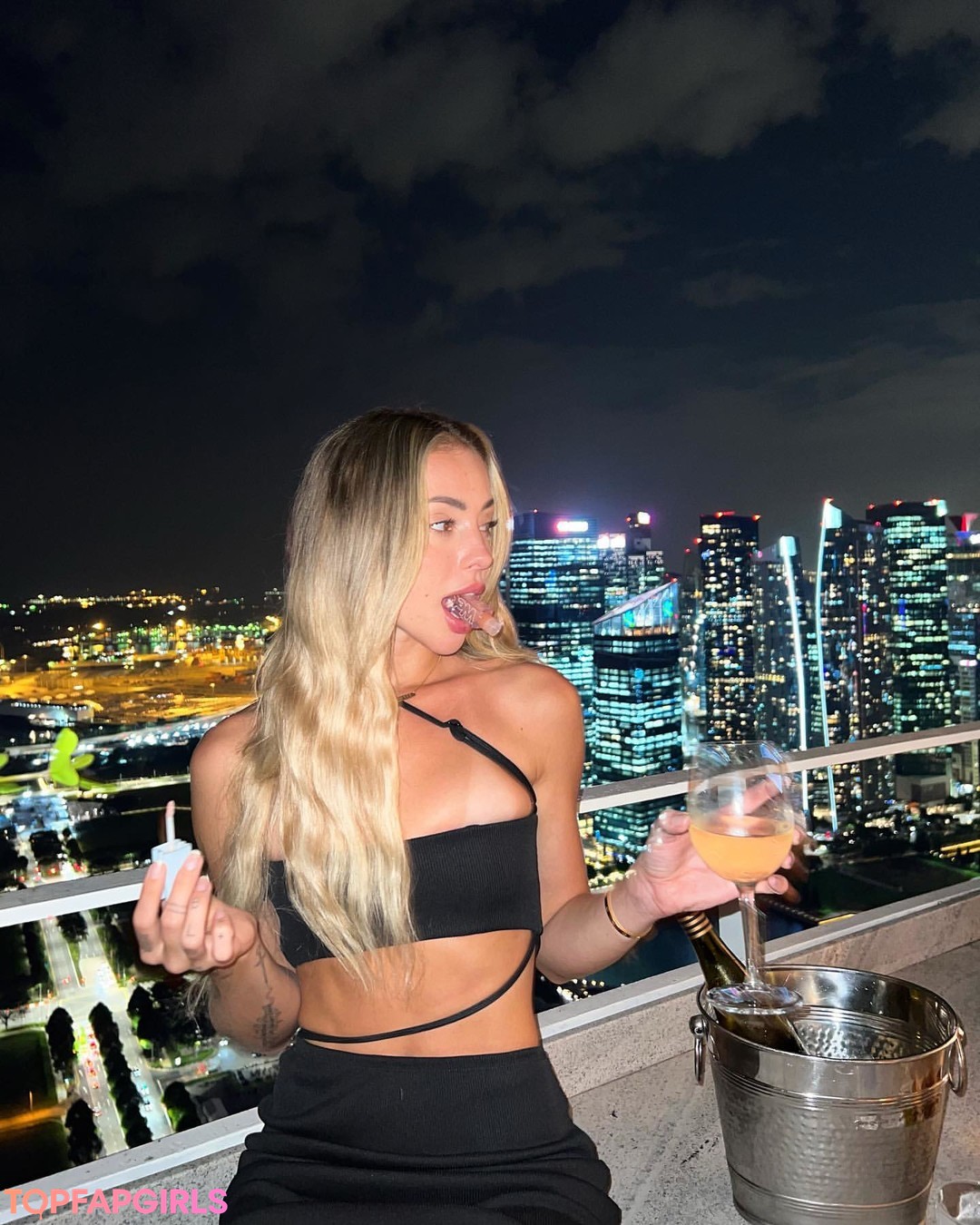 teen natural tits onlyfans free nude pics