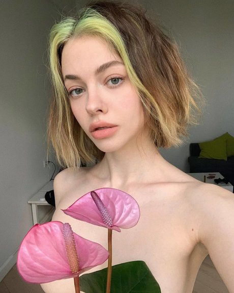 Kira Rausch best star pictures