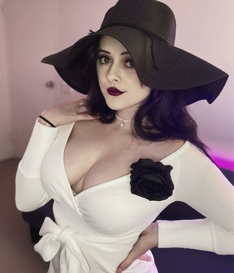 Juicyiris star xxx pic