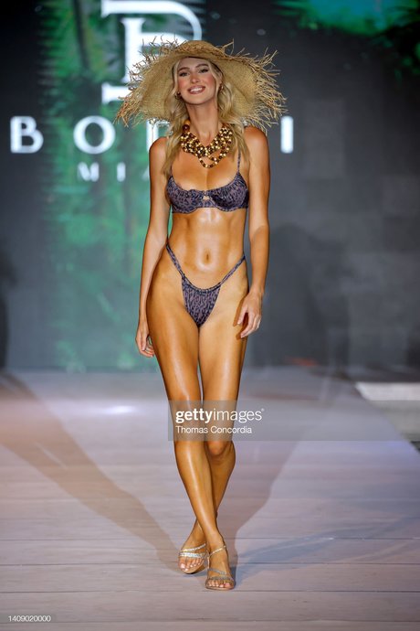 Veronika Rajek adult actress img