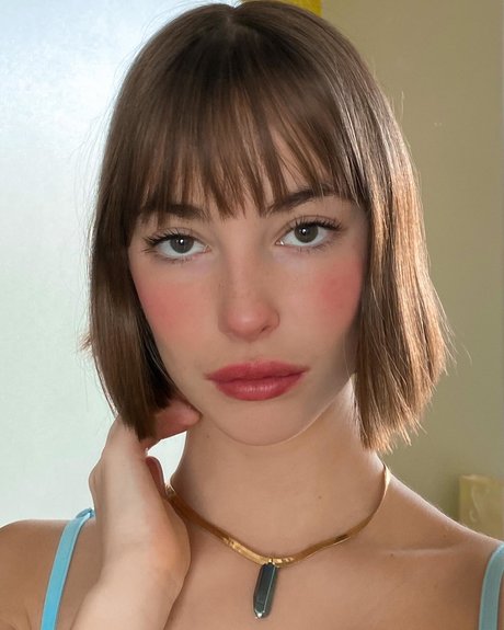 Amelie Manzoli erotic model photo