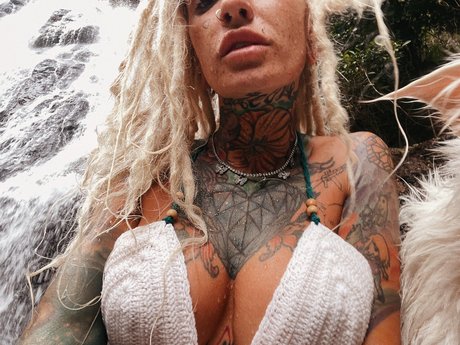 teen natural tits onlyfans sexy naked photos