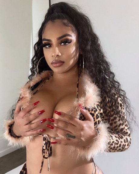 No4eign porn actress img