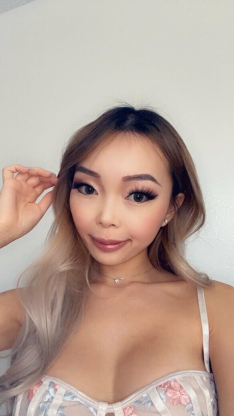 V boo nudes star galleries