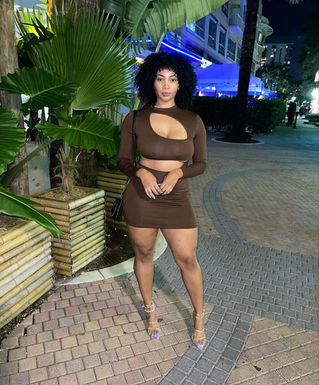 God Beth nice actress photos