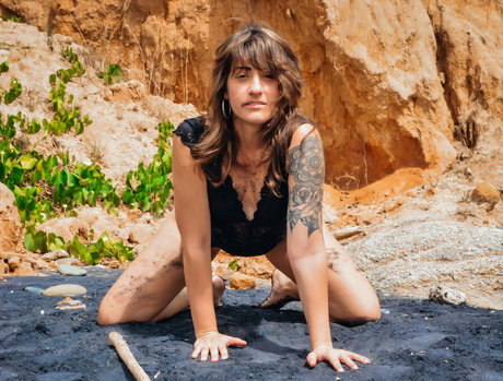 Arielle Scarcella exclusive model photos