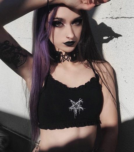 xholdontillmay star porn img