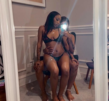 Lola and Moni pornstar adult pic