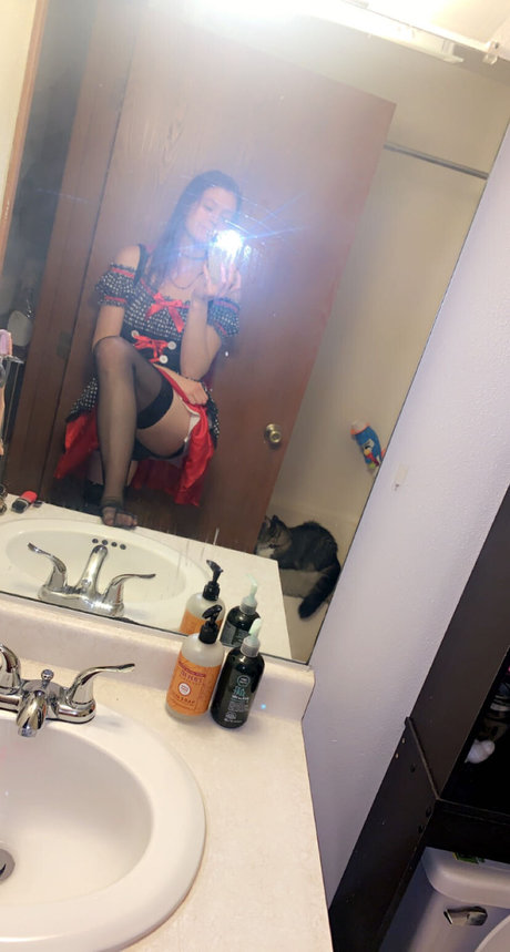 karma bitch998 nude pornstar pic