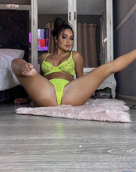 Courtney Hodgson pornstar art gallery