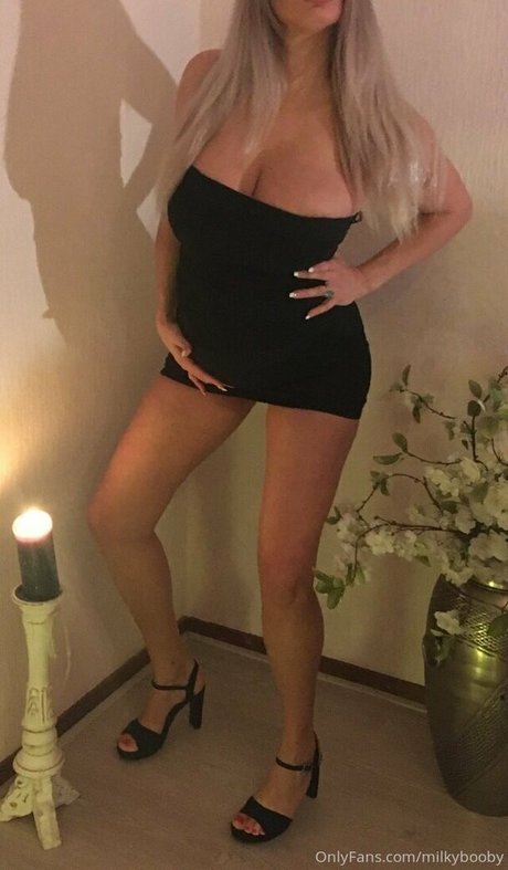 Milkybooby pornstar hd image