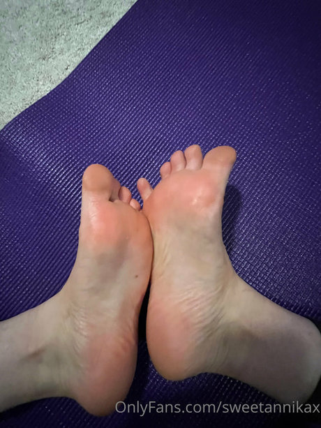 sweetannikax actress pics