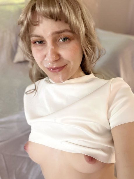 busty mom onlyfans hd image