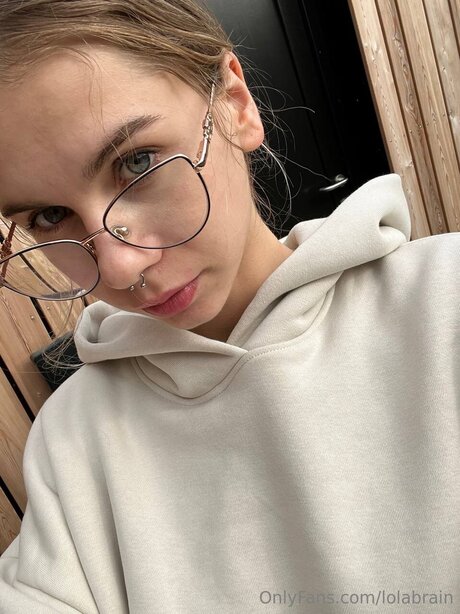 Lolabrain Profile Pic